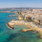 Las-5-mejores-playas-de-Torrevieja-Adobe-Stock-768×402.jpg