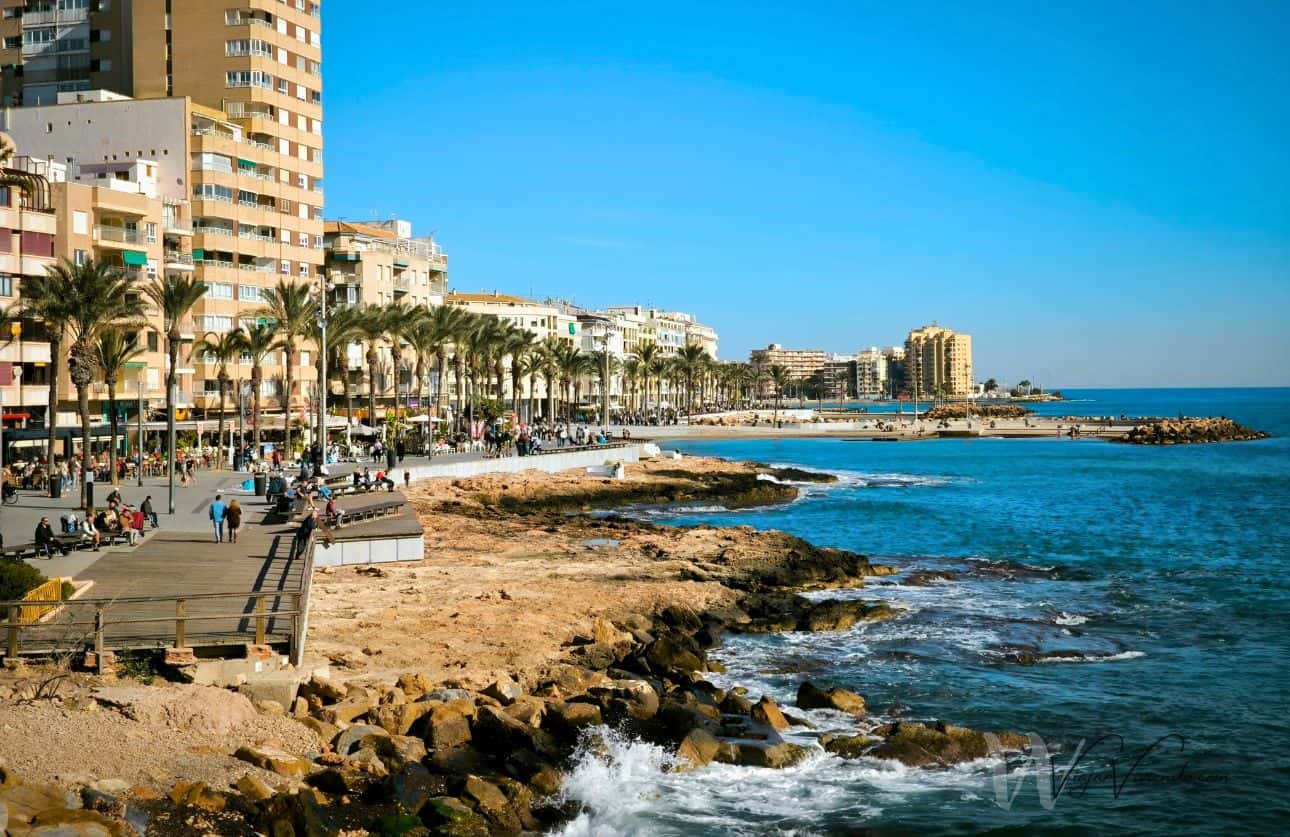 que-hacer-torrevieja-paseo-maritimo